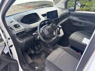 Peugeot Partner 1.2 PureTech  Premium airco navi picture 15
