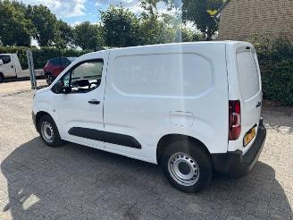 Peugeot Partner 1.2 PureTech  Premium airco navi picture 6
