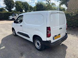 Peugeot Partner 1.2 PureTech  Premium airco navi picture 5