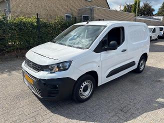 Peugeot Partner 1.2 PureTech  Premium airco navi picture 7