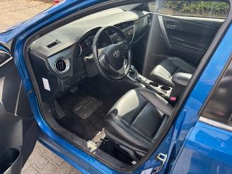 Toyota Auris 1.8 Hybrid Lease+ Pano picture 13