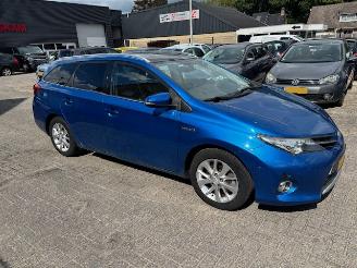 Toyota Auris 1.8 Hybrid Lease+ Pano picture 2