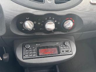 Renault Twingo 1.2 16v Collection airco nap picture 12