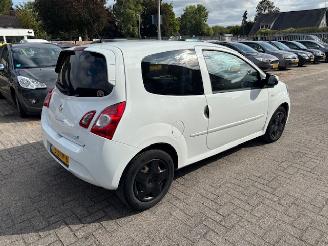 Renault Twingo 1.2 16v Collection airco nap picture 3