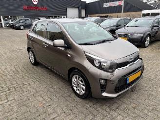 Unfallwagen Kia Picanto 1.0 Comfort Plus Line Navigator 2018/3
