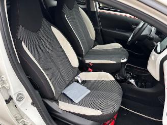 Peugeot 108 1.2  5-drs Top! Roland Garros picture 10