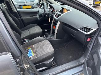 Peugeot 207 1.6 VTI Premiere picture 8