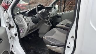 Renault Trafic 2.0 DCI Airco Navi 3-pers picture 7