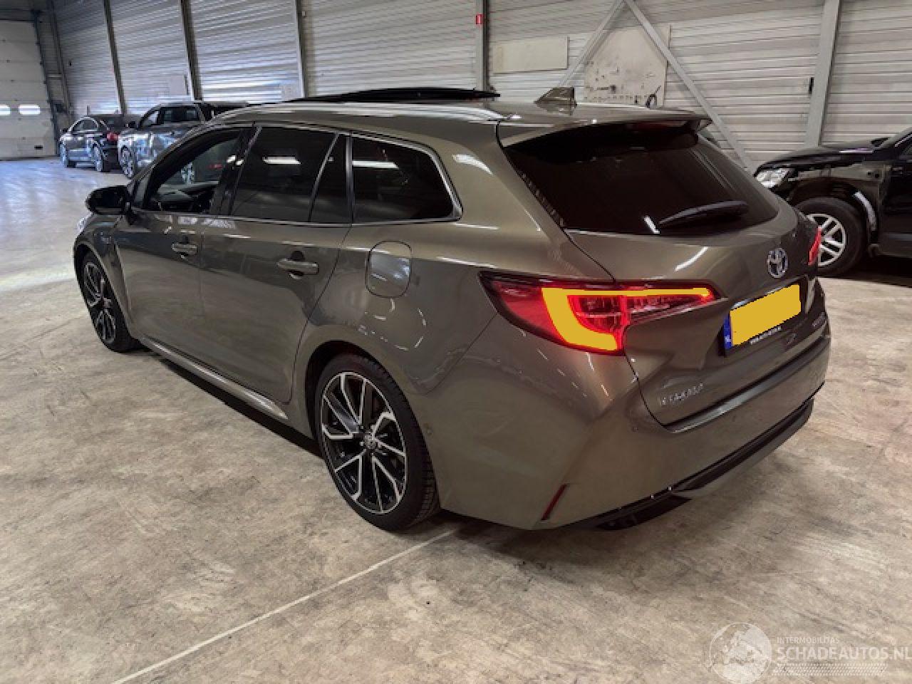 Toyota Corolla Touring Sports 2.0 Hybrid Trek Pano