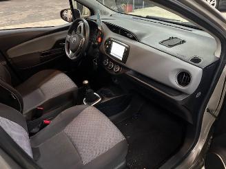 Toyota Yaris 1.3 5-drs airco navi picture 8
