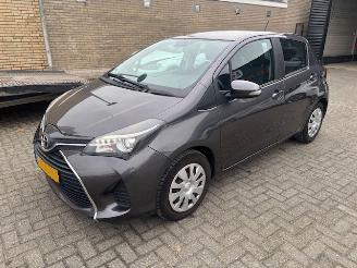 Toyota Yaris 1.3 16v 5-drs airco Nap picture 2