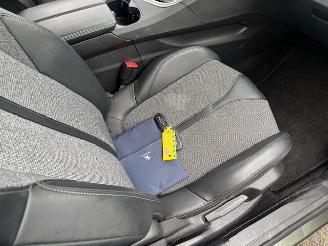 Peugeot 5008 1.2 Pure Tech Premium 131pk picture 10