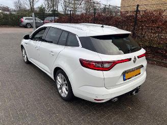 krockskadad bil auto Renault Mégane 1.3 TCe GT-Line 2019/2