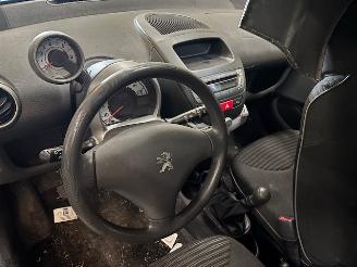 Peugeot 107 2 x 107  airco  km 73.956 en km 77.119 picture 6