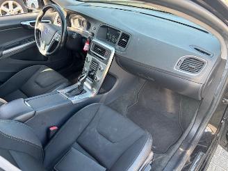 Volvo V-60 1.6 D2 Momentum automaat picture 9