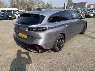 Peugeot 308 1.6 Plug-in Hybrid 180 Allure Nap picture 3