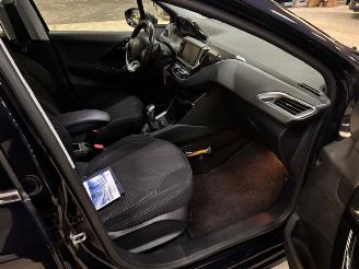 Peugeot 208 1.2 5-drs P.T Allure nap picture 11
