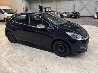 Peugeot 208 1.2 5-drs P.T Allure nap picture 2