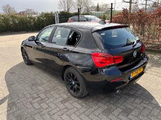 Voiture accidenté BMW 1-serie 118I  5-drs automaat 2018/9