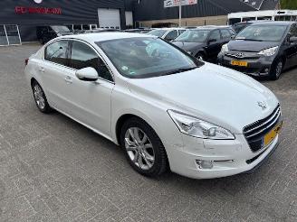 Damaged car Peugeot 508 2.0 HDI  Hybrid4  Automaat Premium 2014/5