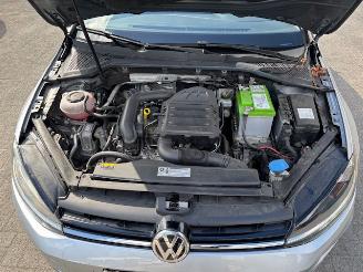 Volkswagen Golf 1.0 TSI Connect Clima picture 8