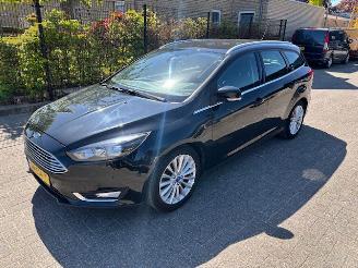 Ford Focus 1.0 Titanium Edition picture 5