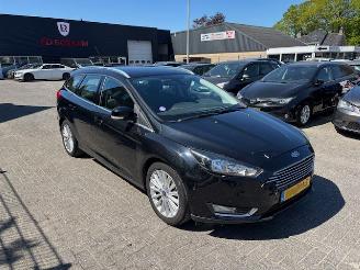 Voiture accidenté Ford Focus 1.0 Titanium Edition 2015/7