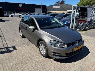 škoda osobní automobily Volkswagen Golf 1.2 TSI  5-drs Clima 2017/1