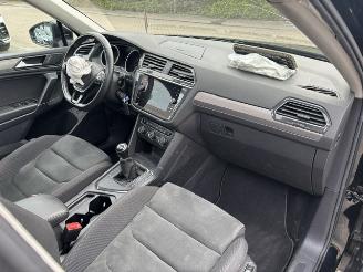 Volkswagen Tiguan 1.5 TSI Allspace Pano Nap picture 11
