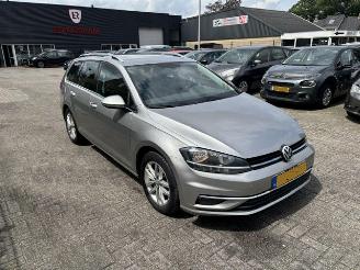 skadebil auto Volkswagen Golf 1.6 TDI Comfort 2017/3