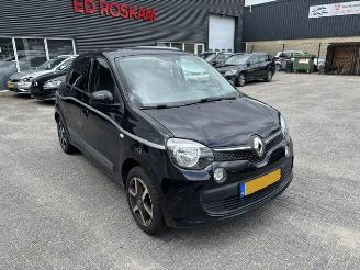 krockskadad bil auto Renault Twingo 1.0 Automaat Limited 2019/3