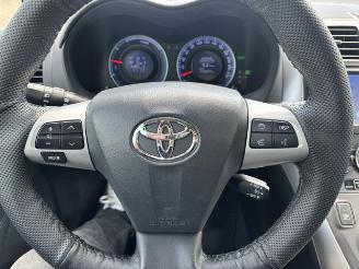 Toyota Auris 1.8 Full Hybride Dynaimc picture 15