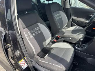 Volkswagen Polo 1.2 Life Highline 5-drs clima picture 11