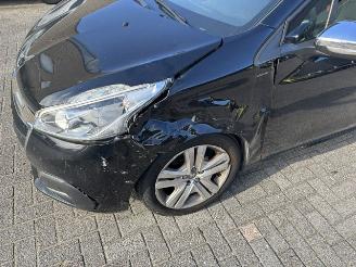 Peugeot 208 1.2 5-drs Signature NAP picture 7