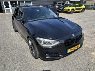BMW 1-serie 116i  5-drs  High Exe. picture 2
