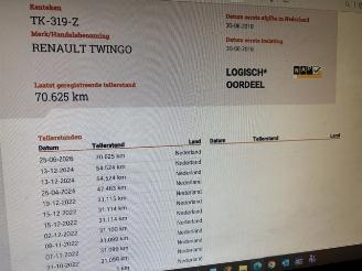 Renault Twingo 1.0 SCE Collection picture 16