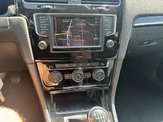 Volkswagen Golf 1.2 TSI Highline clima navi picture 15
