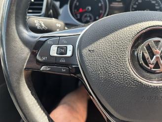 Volkswagen Golf 1.2 TSI Highline clima navi picture 17