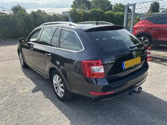 Schadeauto Skoda Octavia 1.0 TSI DSG Greentech NAP 2017/2