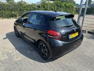 Peugeot 208 1.2 5-drs airco picture 1