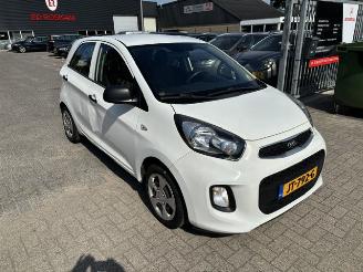 Auto incidentate Kia Picanto 1.0 5-drs Plusline 2016/6