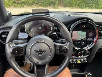 Mini Electric MINI Yours 33 kWh Pano picture 24