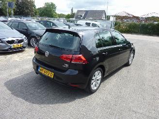 Volkswagen Golf 1.0 TSI picture 2
