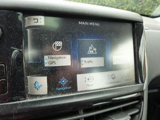 Peugeot 208 1.4 e-HDI BLUE LEASE picture 11