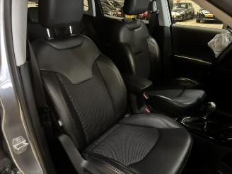 Jeep Compass 1.4 M. Limited Automaat 4X4 170pk picture 12