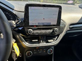 Ford Fiesta 1.1 Trend 5-drs airco NAP picture 11