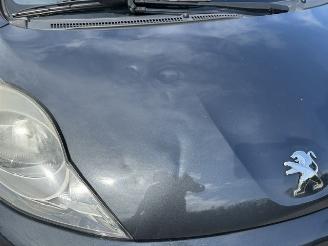 Peugeot 107 1.0 5-drs airco nap picture 5