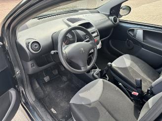 Peugeot 107 1.0 5-drs airco nap picture 9
