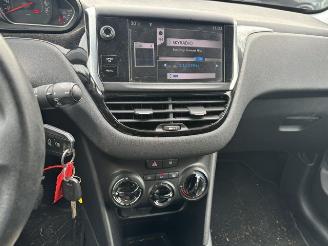 Peugeot 208 1.2 Vti 5-drs airco picture 12