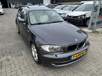 Damaged car BMW 1-serie 120i  Sport clima 170pk 2008/4
